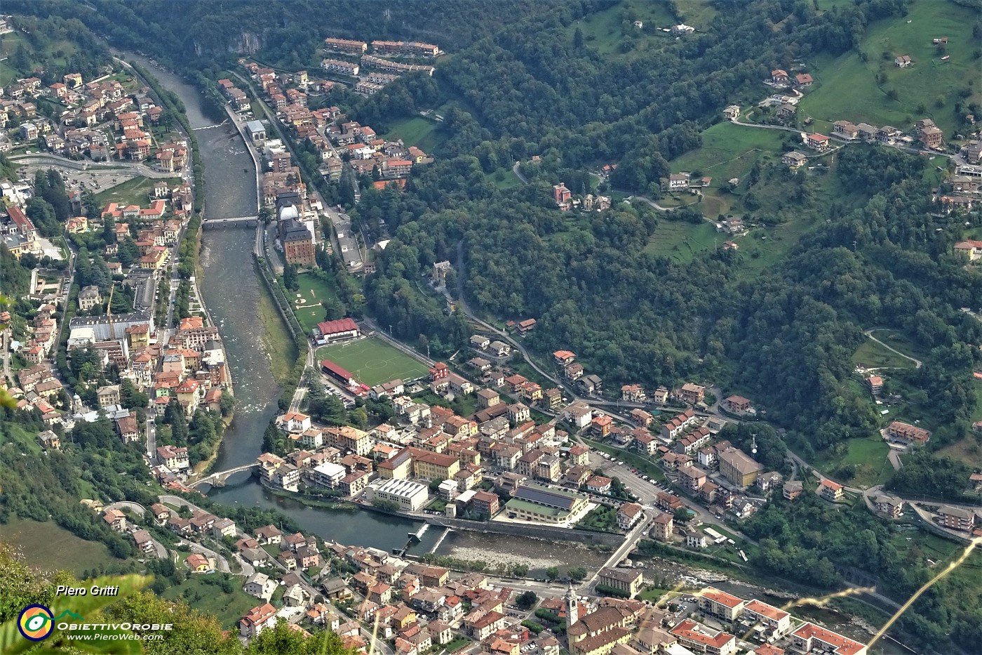 75 Zoom sul centro di San Pellegrino Terme.JPG